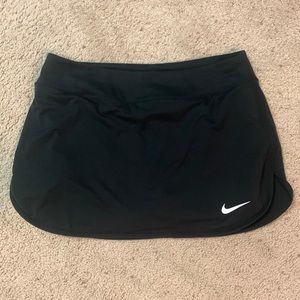Nike women’s tennis or golf skirt skort